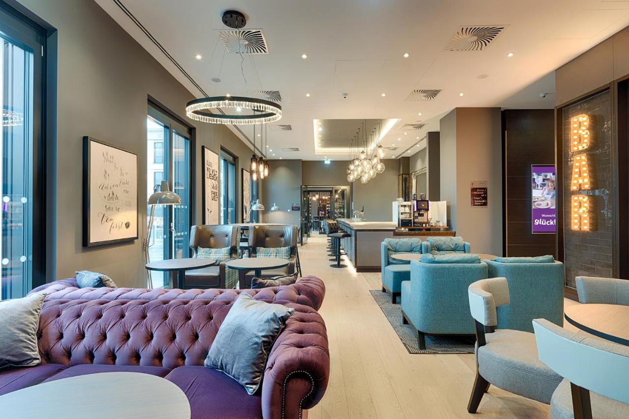 Premier Inn Regensburg City Centre Экстерьер фото